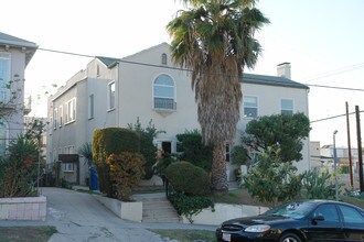 347 N Mariposa Ave in Los Angeles, CA - Building Photo - Building Photo