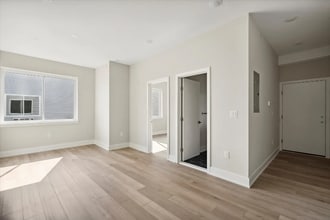 2105 Germantown Ave, Unit 101 in Philadelphia, PA - Foto de edificio - Building Photo