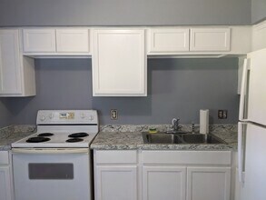 5885 Dahlia Dr in Orlando, FL - Building Photo - Building Photo