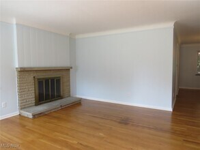 25316 Conover Dr in Bay Village, OH - Building Photo - Building Photo