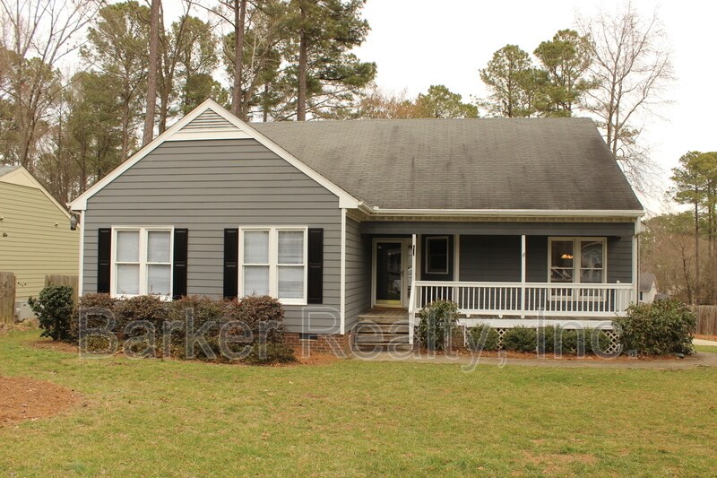905 Oakwater Dr in Garner, NC - Building Photo