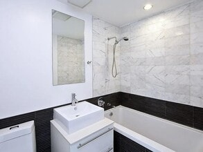 100 Maspeth Ave in Brooklyn, NY - Building Photo - Building Photo