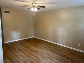 2500 Redwood Ct in Albany, GA - Building Photo - Building Photo