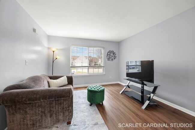 2410 Mayfield Dr in Montgomery, IL - Building Photo - Building Photo