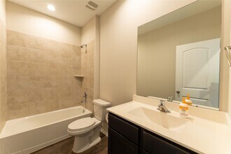 20241 Portbec Dr in New Caney, TX - Building Photo - Building Photo