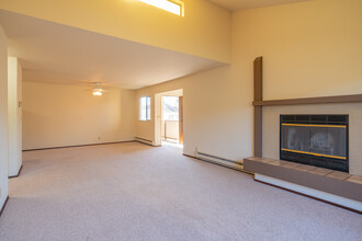 20 Marcie Cir in South San Francisco, CA - Building Photo - Interior Photo