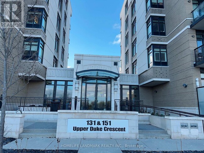 131-131 Upper Duke Crescent in Markham, ON - Building Photo - Building Photo