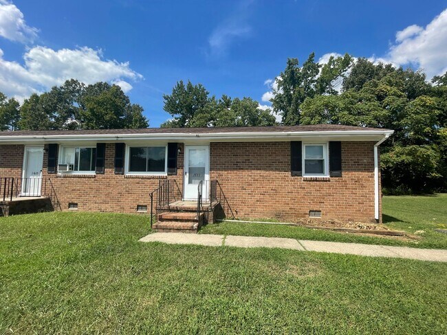 1633-35 N Valor Dr in Petersburg, VA - Building Photo - Building Photo