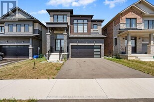 6 Discovery Dr in Thorold, ON - Building Photo