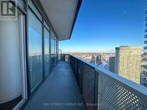 55 Cooper St in Toronto, ON - Building Photo - Building Photo