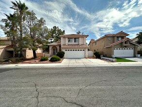 8341 Cretan Blue Ln in Las Vegas, NV - Building Photo - Building Photo