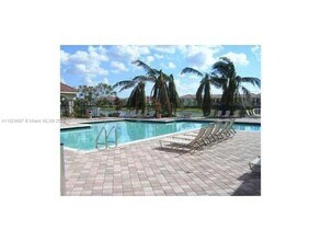 2494 Centergate Dr in Miramar, FL - Building Photo - Building Photo