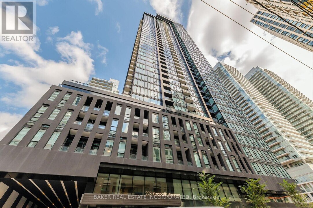 223 Redpath Ave in Toronto, ON - Building Photo