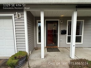 1329 SE 4th St in Gresham, OR - Building Photo - Building Photo