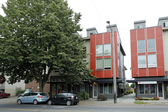 6021 California Ave SW in Seattle, WA - Building Photo - Building Photo