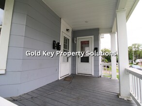 907 W Main St-Unit -907 W Main St Apt #2 in Muncie, IN - Building Photo - Building Photo