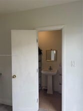 2870 NW 19th St in Fort Lauderdale, FL - Building Photo - Building Photo