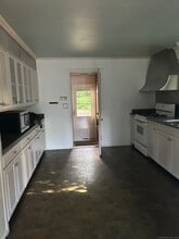 123 Bridge St in Groton, CT - Building Photo - Building Photo