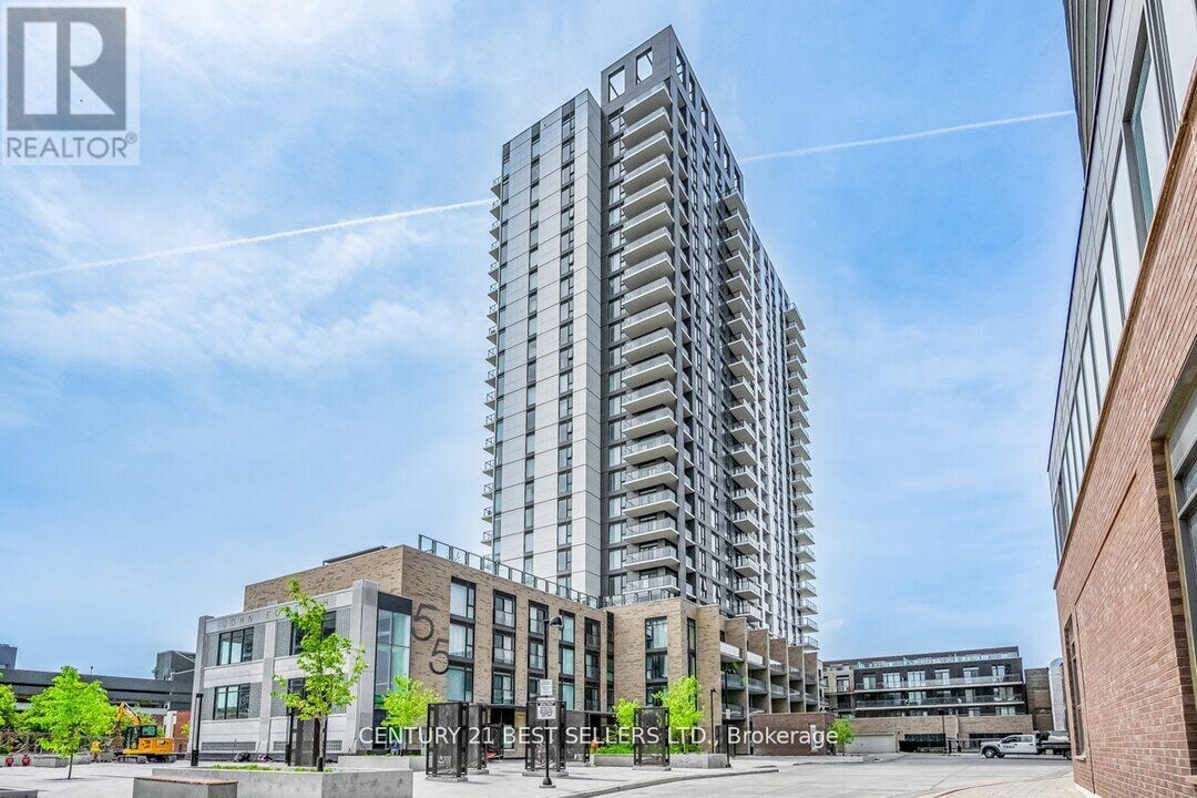55-2255 Duke St W in Kitchener, ON - Building Photo