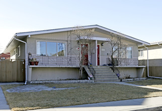 2117 4th Ave NW in Calgary, AB - Building Photo - Primary Photo