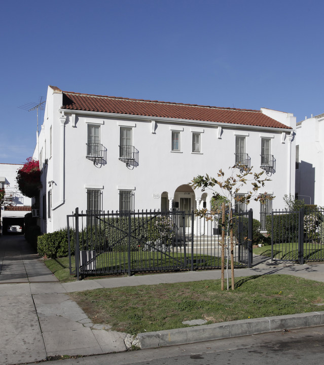 211-215 S Catalina St in Los Angeles, CA - Building Photo