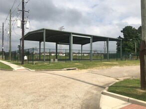 11918 Kingslake Forest Dr in Houston, TX - Building Photo - Building Photo