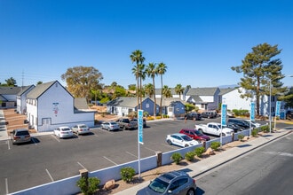 Ascend Townhomes in Las Vegas, NV - Building Photo - Building Photo