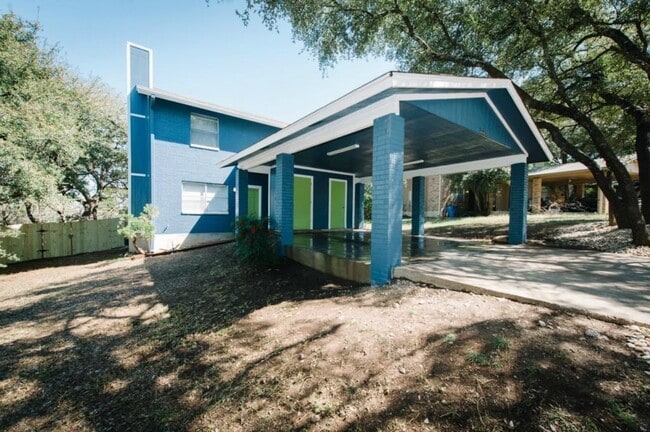 property at 3306 Dunliegh Dr