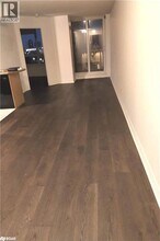 4090 Living Arts Dr in Mississauga, ON - Building Photo - Building Photo