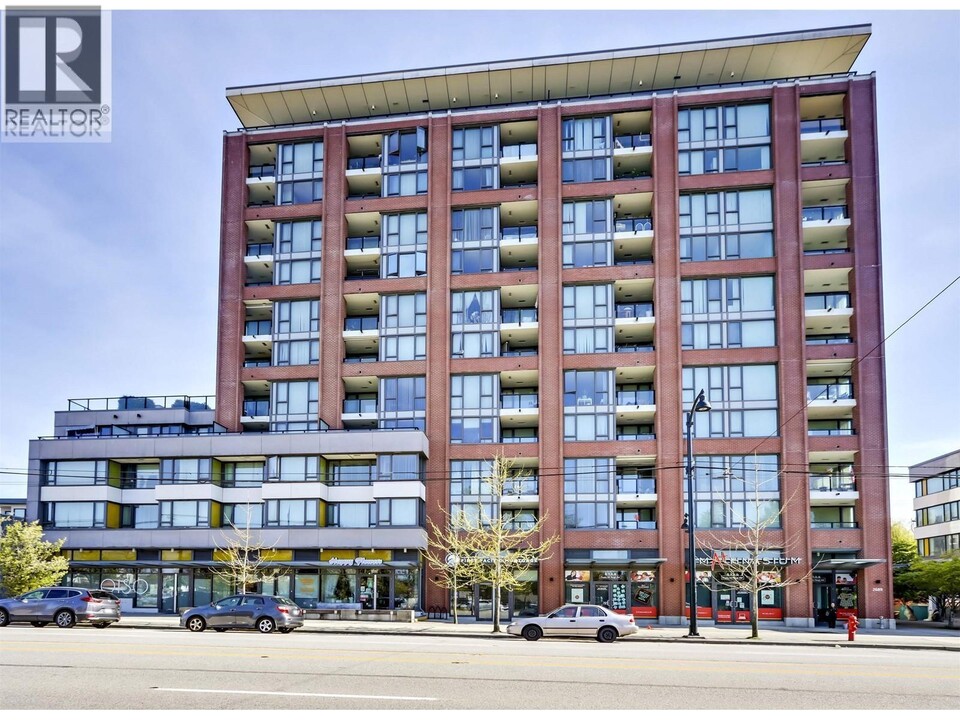 2689 Kingsway in Vancouver, BC - Building Photo