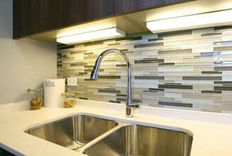 350 W Hubbard St in Chicago, IL - Foto de edificio - Building Photo