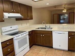 7360 Ulmerton Rd in Largo, FL - Building Photo - Building Photo