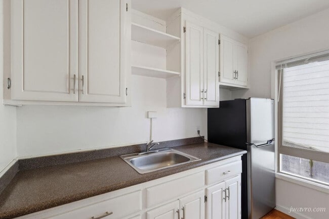 80 Terra Vista Ave in San Francisco, CA - Building Photo - Building Photo