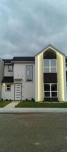 5306 N Crown Point in Pharr, TX - Building Photo - Building Photo