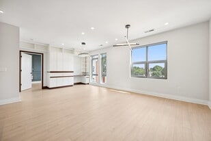 900 11th St SE, Unit 309 in Washington, DC - Building Photo