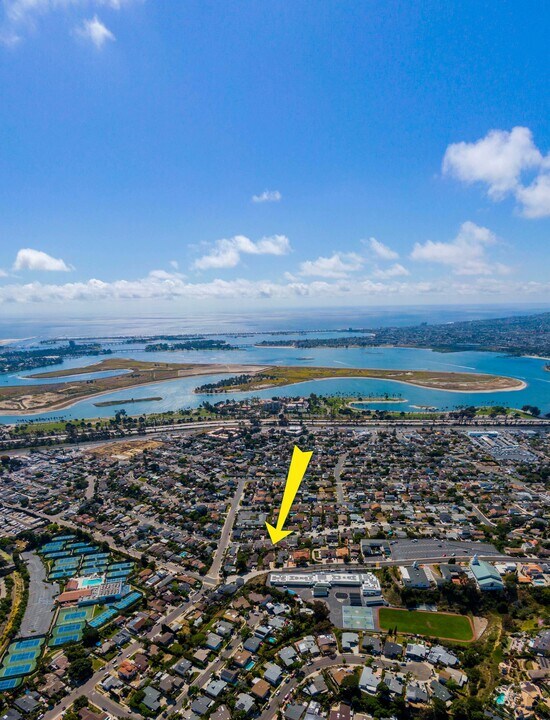 1830 Illion St in San Diego, CA - Building Photo