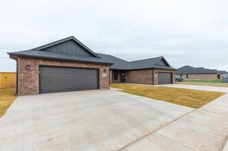 8009 Sawdust Trl in Abilene, TX - Building Photo - Building Photo