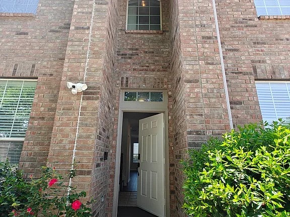 property at 2346 Morning Dew Dr
