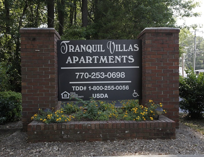 Tranquil Villas Apartments in Newnan, GA - Foto de edificio - Building Photo