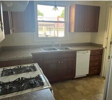 328 Clayton Ave, Unit 328 in Williamsport, PA - Building Photo