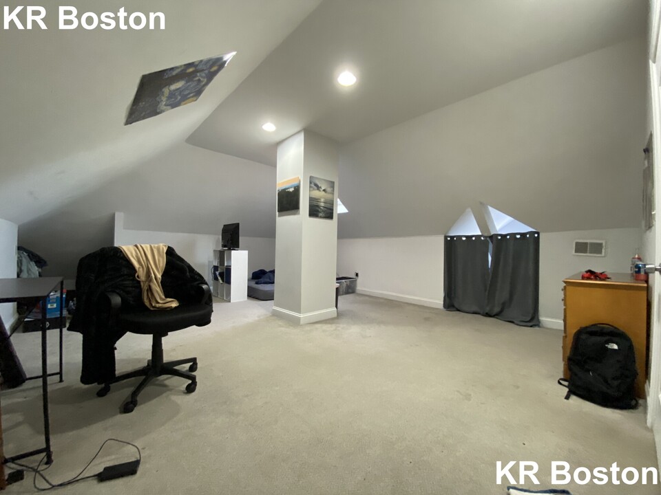 54 Calumet St in Roxbury Crossing, MA - Building Photo