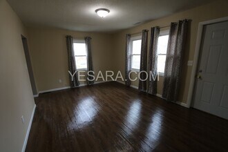 103-103 Hayes Ct in Burlington, IA - Building Photo - Building Photo