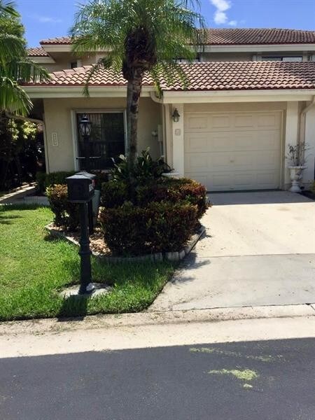 8639 Eagle Run Dr in Boca Raton, FL - Building Photo