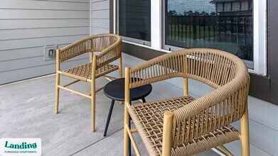 14041 Hyatt Rd, Unit 2411 in Jacksonville, FL - Foto de edificio - Building Photo