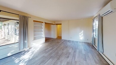 948 Los Lovatos Rd in Santa Fe, NM - Building Photo - Building Photo