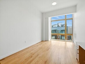 333 Newark Ave in Jersey City, NJ - Building Photo - Building Photo