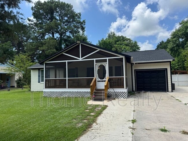 property at 464 N Ridgewood Rd