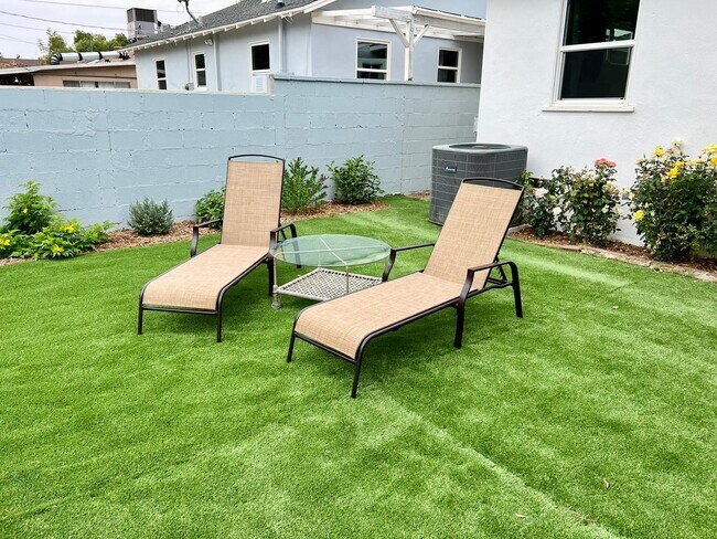 15734 Covello St in Los Angeles, CA - Building Photo - Building Photo