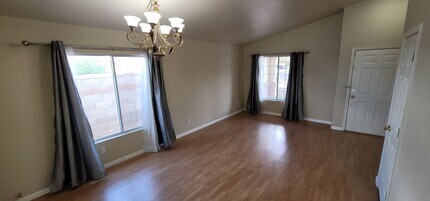 1533 Waterton Dr in Las Vegas, NV - Building Photo - Building Photo