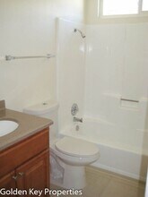 235 Holiday Way in Oceanside, CA - Building Photo - Building Photo